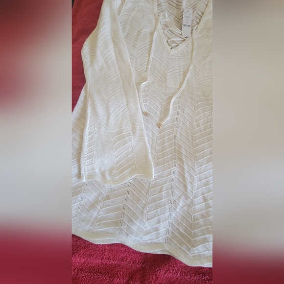 New WHBM Lace up Nk Po top - Picture 3 of 9